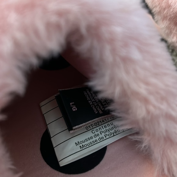 VICTORIA SECRET Pink with Black Polkadots Slippers - Picture 3 of 7